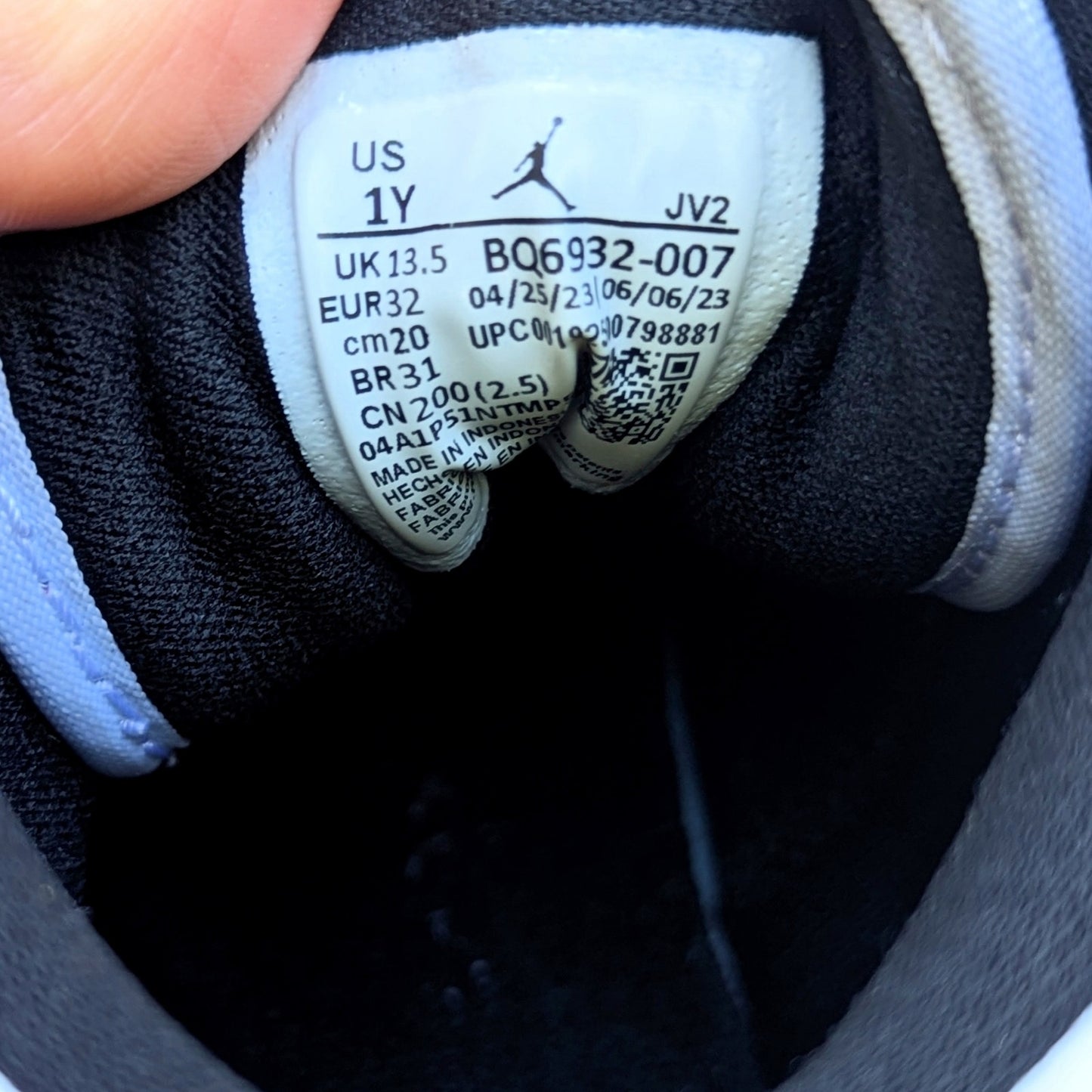 Nike Kids Air Jordan 1 Mid SE Toddler Shoes Size 9 Black Gold White Sneakers