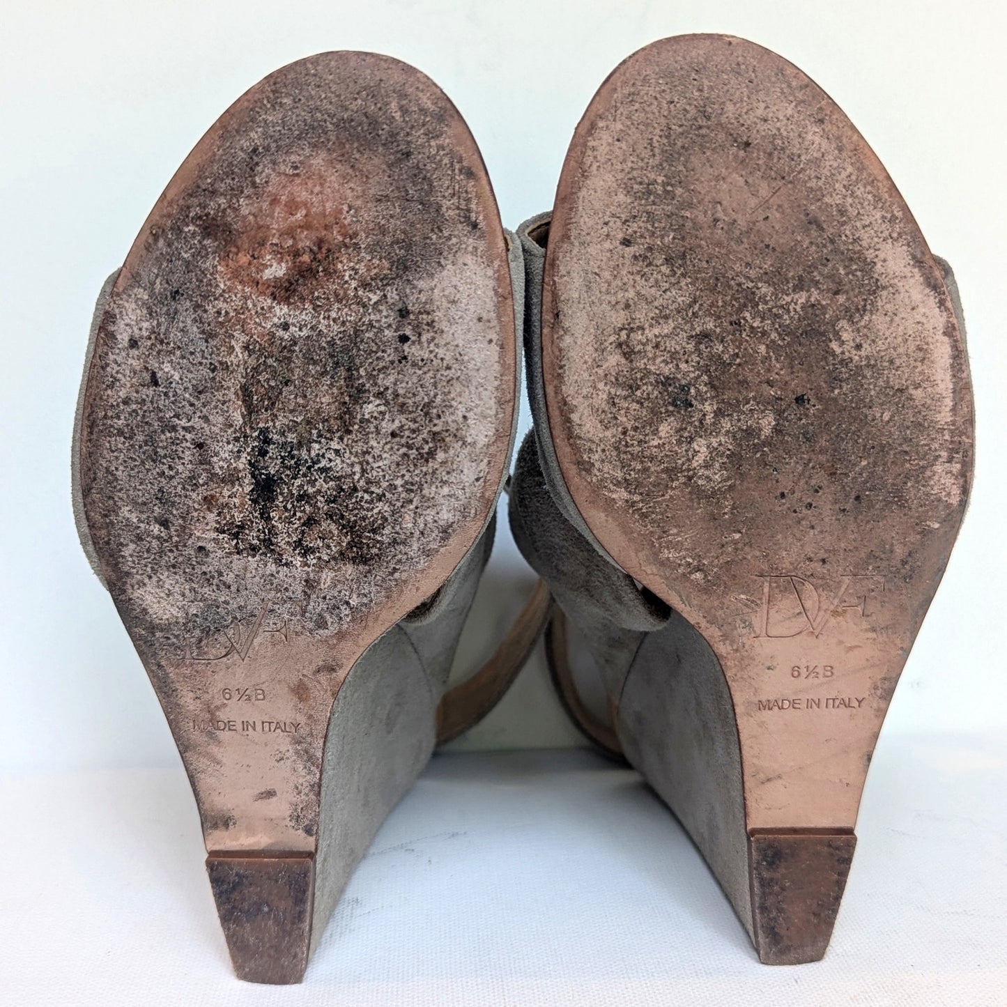 Diane von Furstenberg Women's Taupe Suede Wedge Strappy Sandals with Buckle Size 6.5