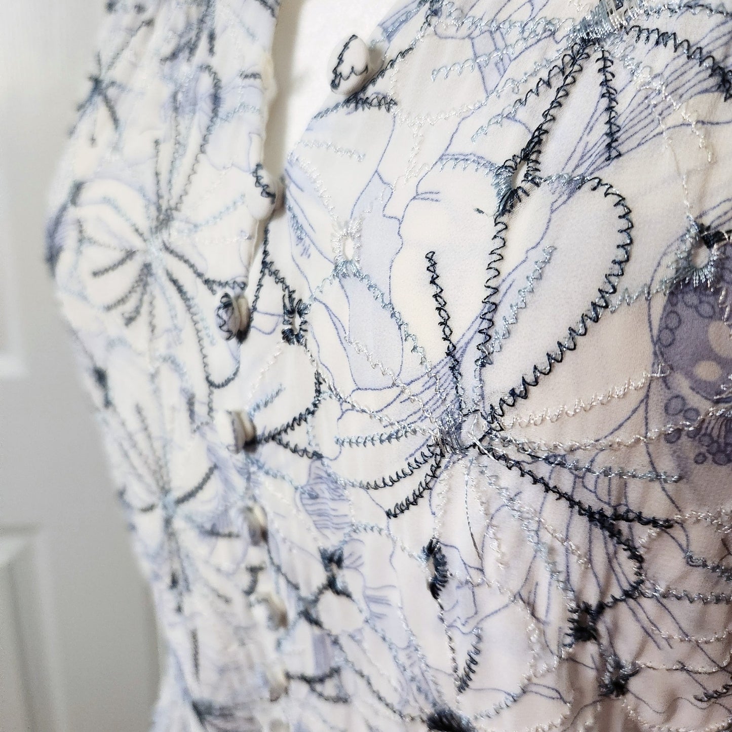 Badgley Mischka Floral Embroidered Day Flounce Sleeve Day Dress Blue Size 8