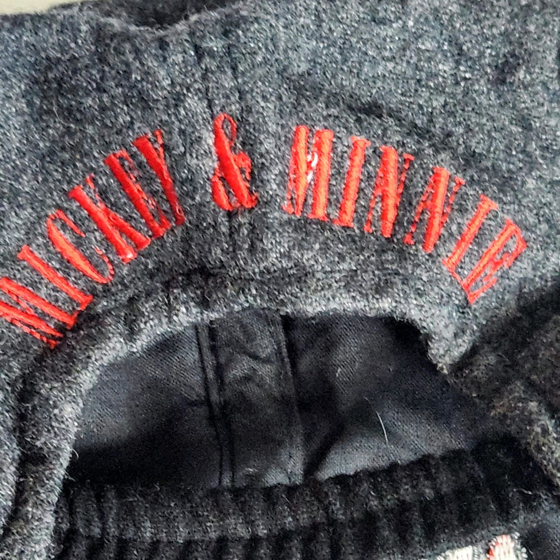 Disney Vintage 1990 Mickey & Minnie Mouse Gray & Black Wool Cap Stretch Fit OS