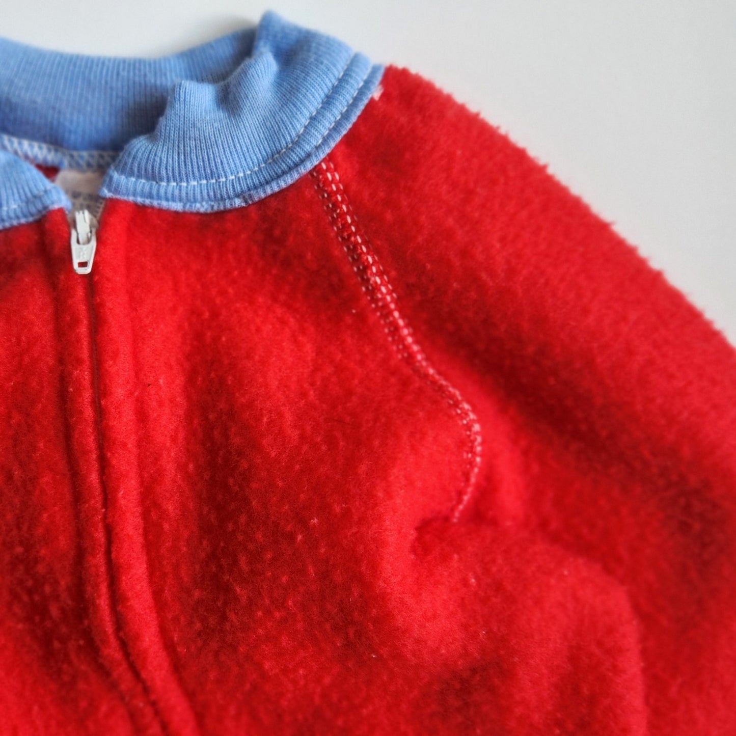 Gerber Vintage 80s Baby Red & Blue Fleece Footie Zip Sleeper Size 7-12 months