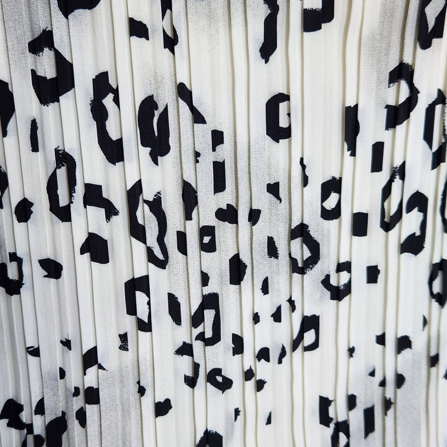 Vintage 80s Fairfax County Leopard Print Blouse | Sleeveless Pleated Ivory Black Top | Women's Small