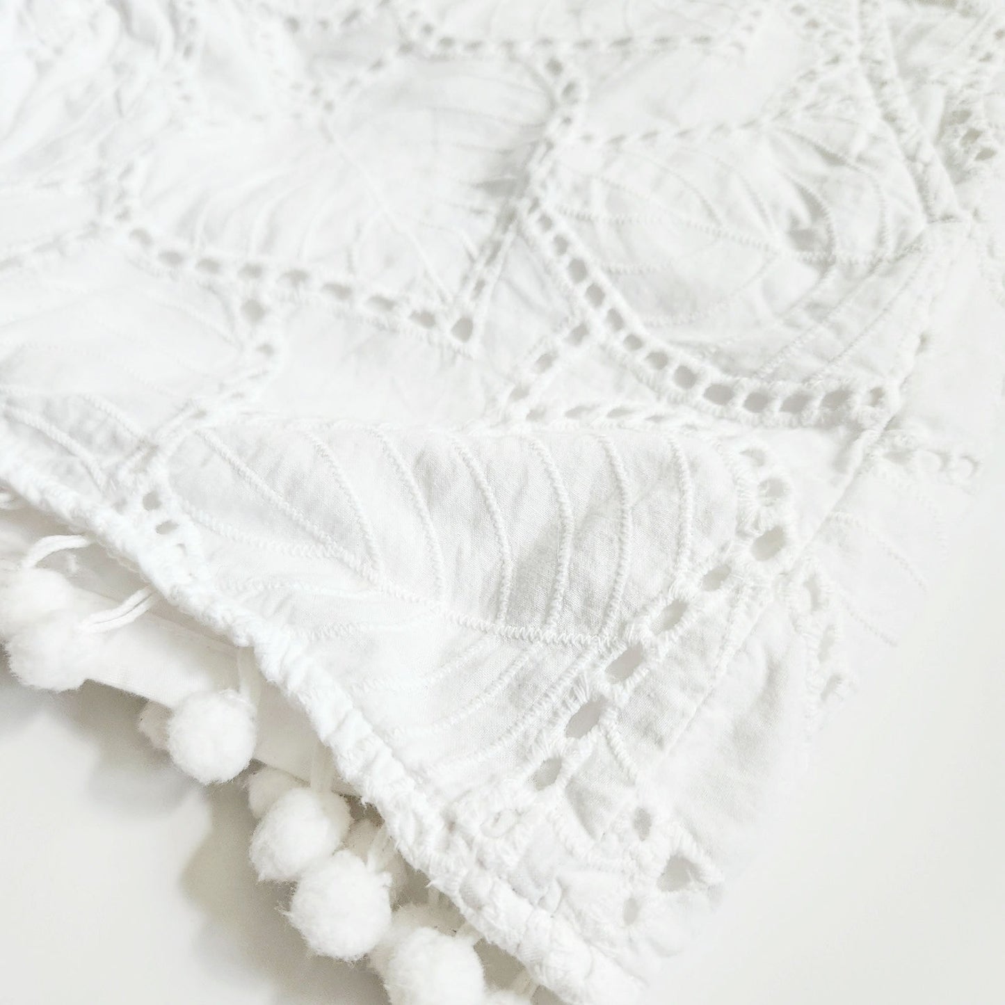 Lilly Pulitzer Lorelie Skort Resort White Leaf Eyelet Skirt | Women's Size 2