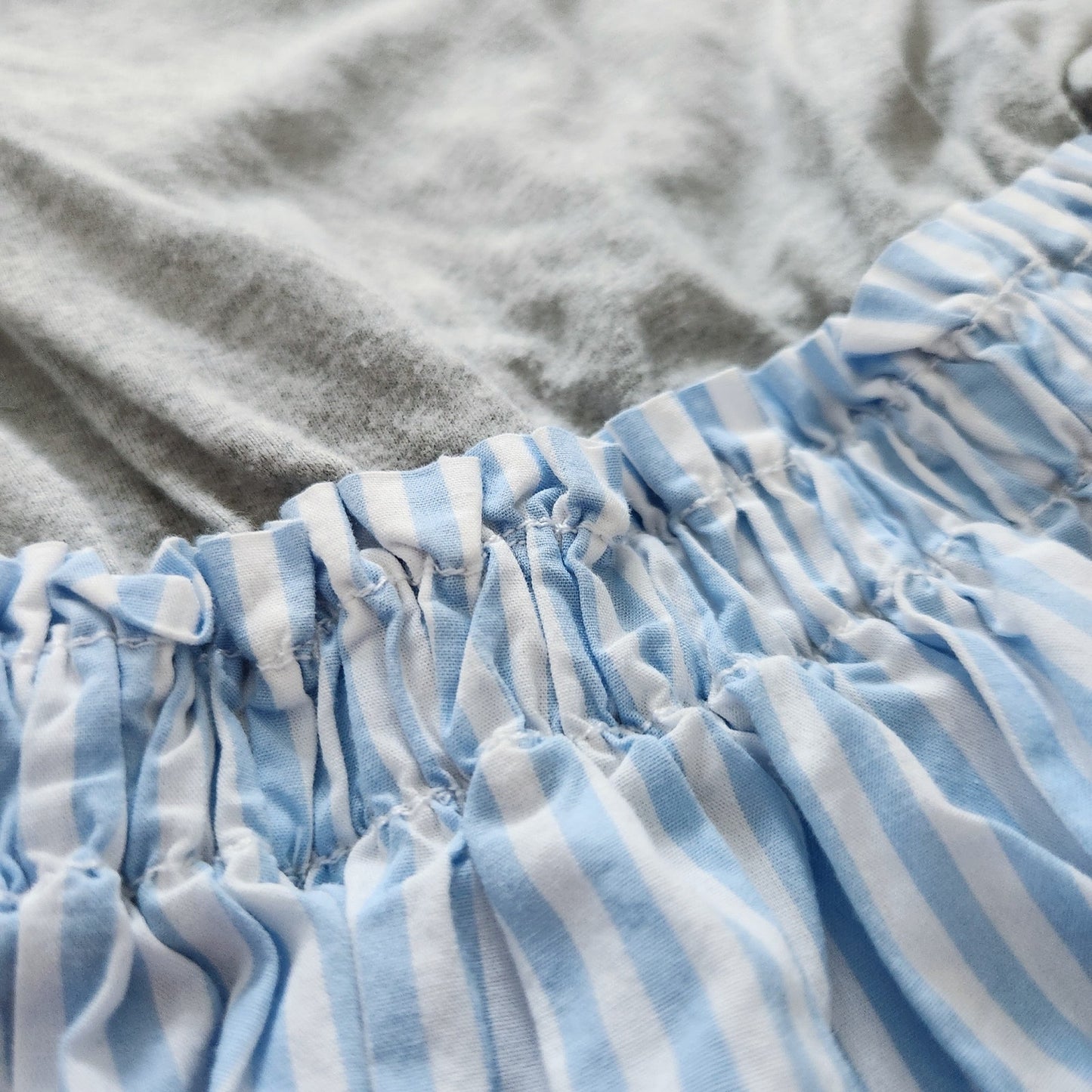 J.Crew Crewcuts Girls Gray Jersey & Blue StripedFlutter Sleeve Dress Size 4