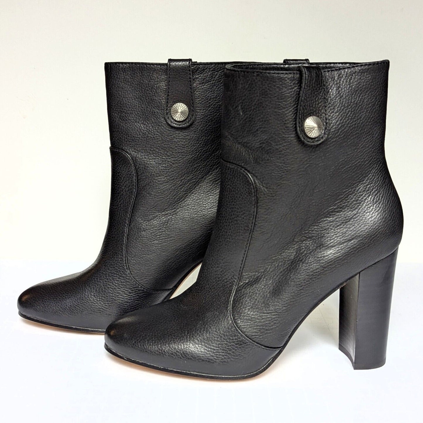 Paige Black Pebbled Leather Heeled Ankle Booties w/ Pewter Stud Size 7.5 NWOT